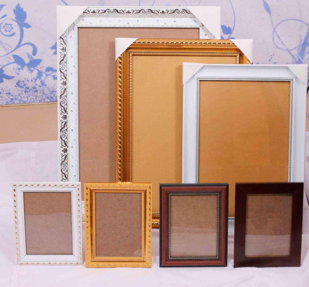 Bộ khung ảnh khung tranh đẹp nhiều kích thước, chất liệu gỗ và composite – dịch vụ đóng khung ảnh theo yêu cầu tại CatCat Studio.