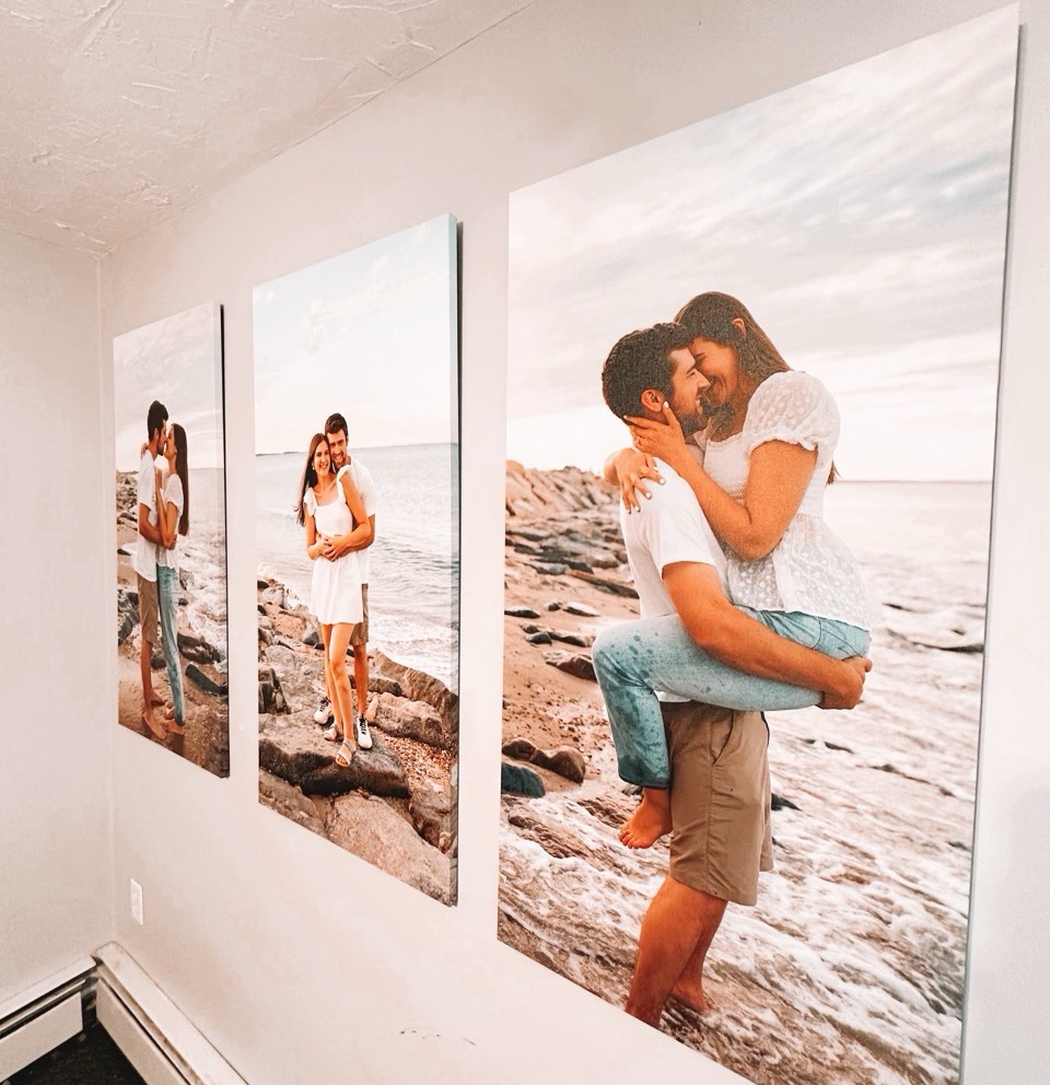 Tranh canvas treo tường với hình ảnh gia đình, in sắc nét và căng khung gỗ đẹp